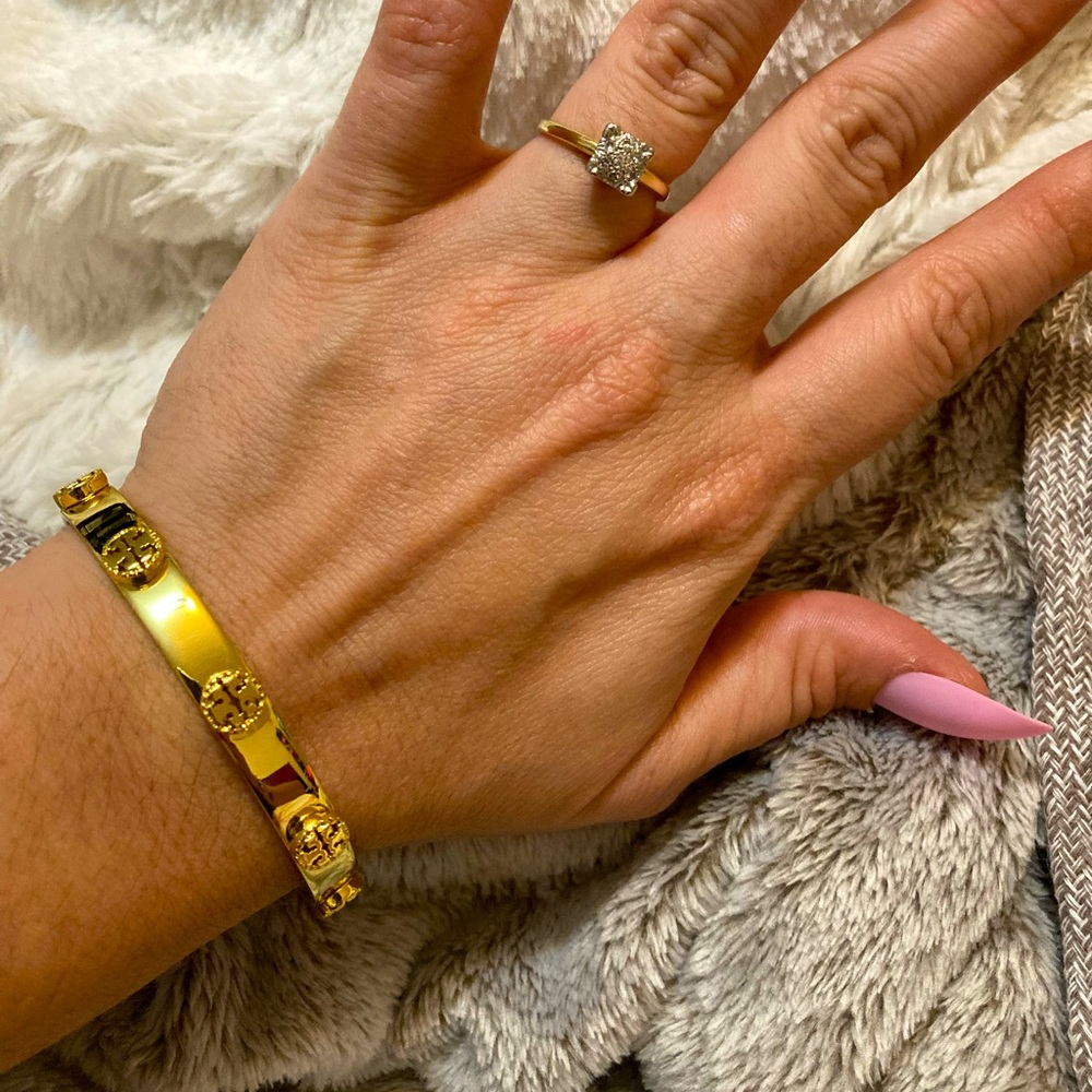 ✨HP✨Tory Burch Milgrain Bracelet Cuff✨